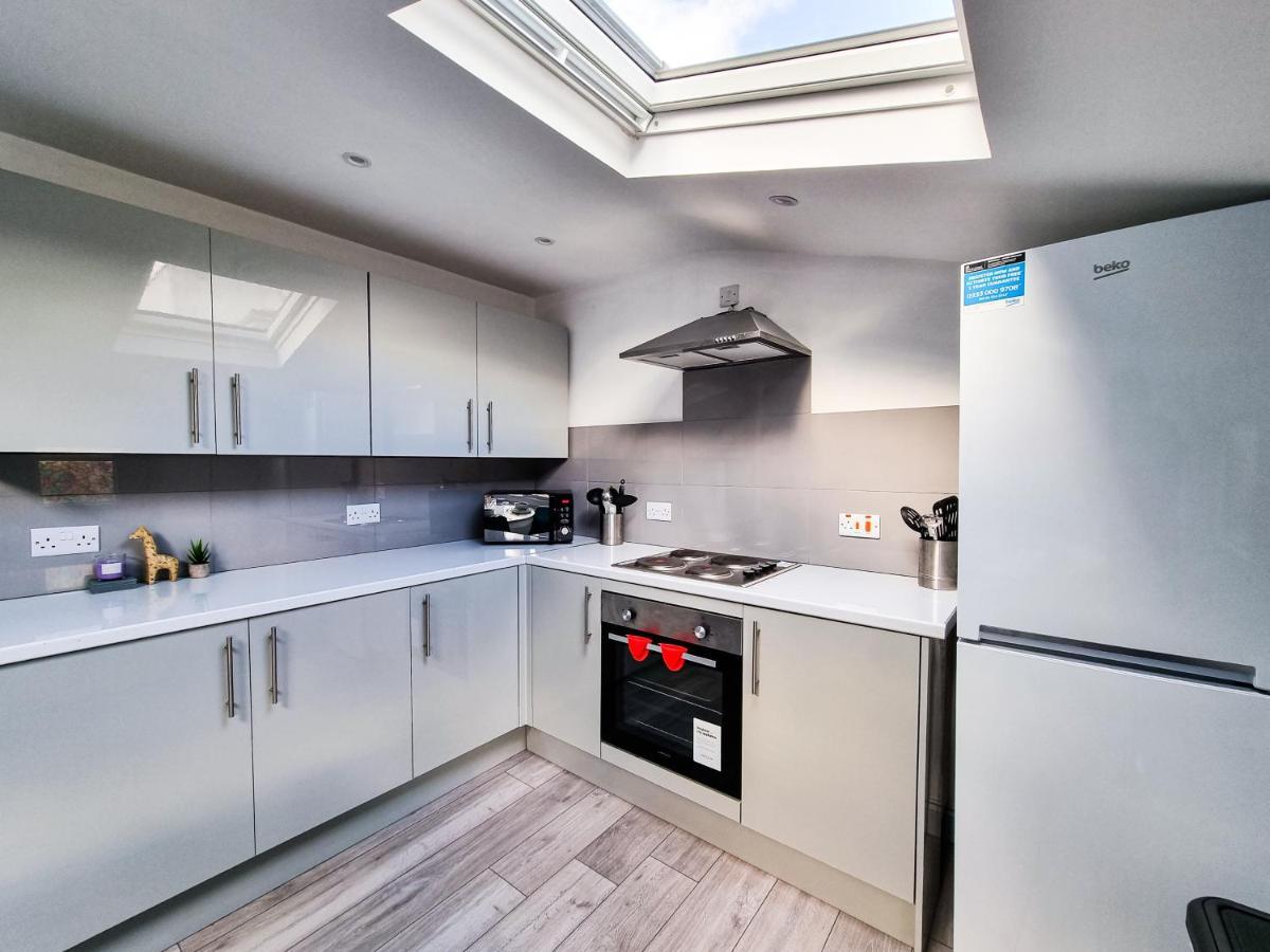 Newly Refurbished Flat In Central Cheltenham With Parking Экстерьер фото